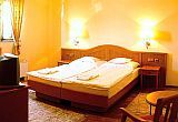 Tweepersoonskamer in een 3-sterren hotel vlakbij Boedapest - Hotel Gastland M1 bij Paty