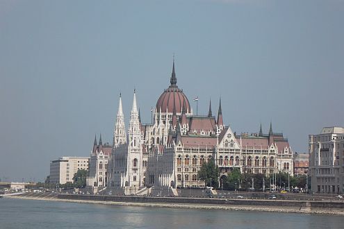 Novotel Danube - comfortabele kamers met panorama-uitzicht over de Donau en het Parlement