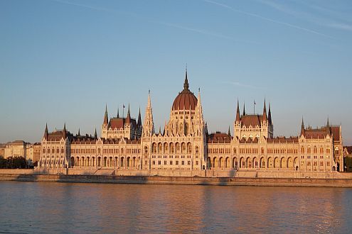 Hotel Novotel Danube vlakbij het centrum van Boedapest met prachtig panorama-uitzicht over het Parlement en de Donau