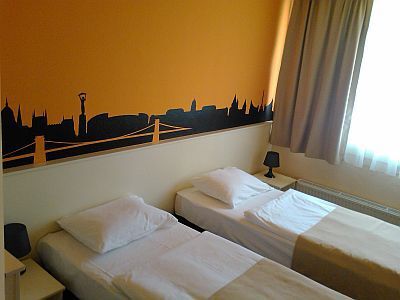 Beschikbare hotelkamer in district 10, vlakbij de Ulloi weg in Boedapest, Hongarije - driesterren Hotel Pest Inn