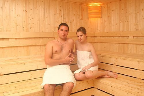 Thermaalhotel in Erd - Finse sauna in het driesterren Thermaal Liget Hotel in Erd, Hongarije
