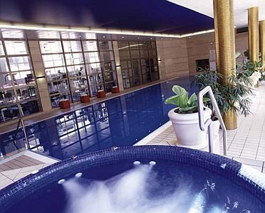 Appartementhotel in Boedapest - bad in Hotel Adina in de binnenstad van Boedapest, Hongarije